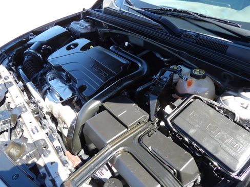 Used 2022 Chevrolet Malibu LT FWD image 23
