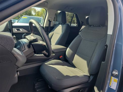 Certified 2025 Ford Explorer Active image 18