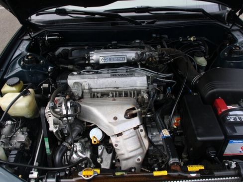 Used 1995 Toyota Camry LE FWD image 17