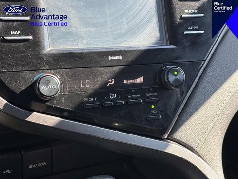 Used 2020 Toyota Camry SE FWD image 24