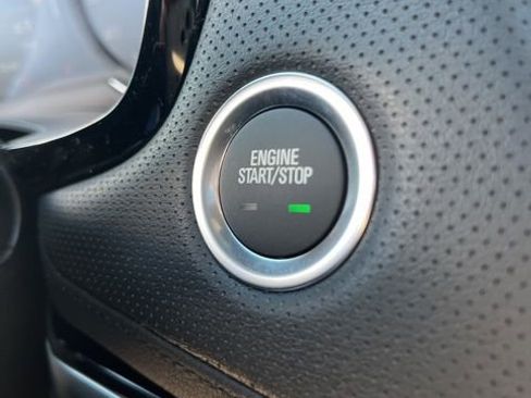 New 2025 Cadillac XT6 Luxury image 23