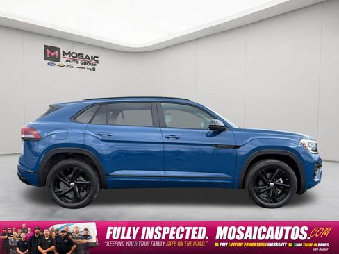 Used 2025 Volkswagen Atlas Cross Sport SEL R-Line AWD/4WD image 2