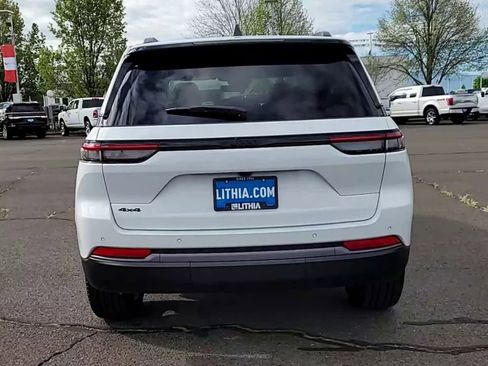 New 2026 Jeep Grand Cherokee Limited AWD/4WD image 7