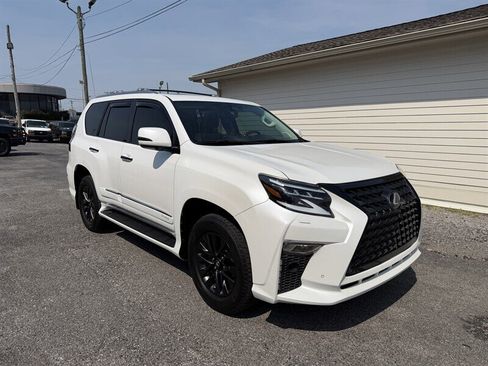 Used 2014 Lexus GX 460 Luxury w/ Driver Support Package image 3