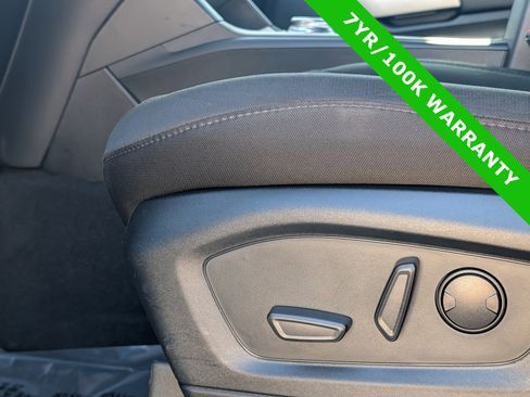 Certified 2023 Ford Explorer XLT image 23