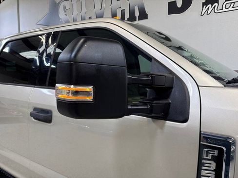 Used 2017 Ford F350 XLT w/ XLT Value Package image 60