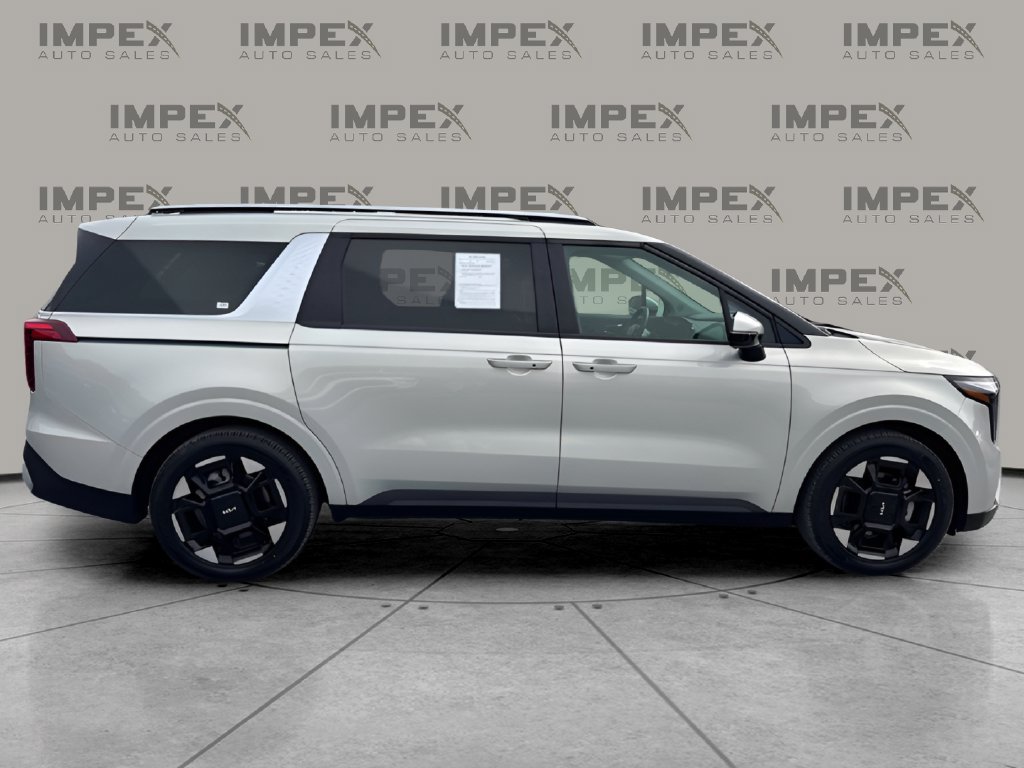 Used 2025 Kia Carnival EX FWD image 6