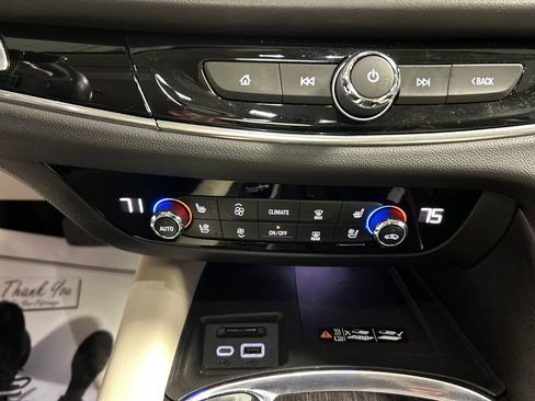 Used 2023 Buick Enclave Avenir w/ Avenir Technology Package AWD/4WD image 19