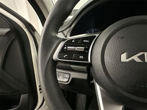 Used 2023 Kia Seltos LX image 8