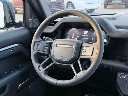 Used 2023 Land Rover Defender 110 V8 image 20