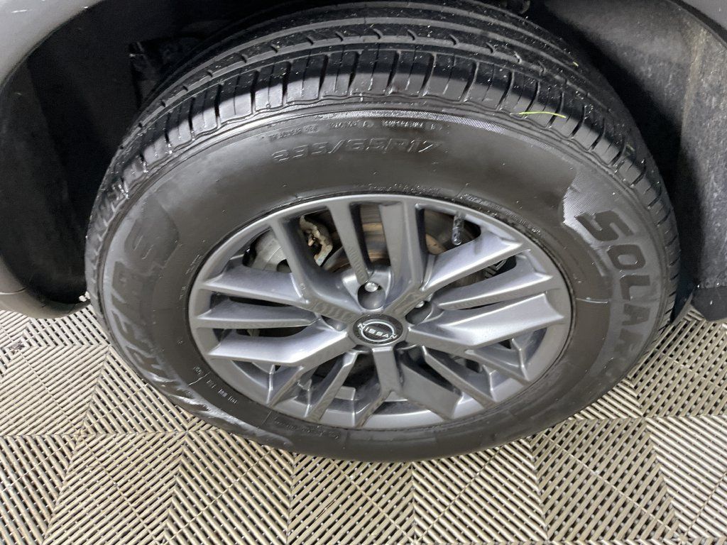 Used 2024 Nissan Rogue S AWD/4WD image 10