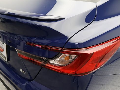 Certified 2025 Toyota Camry SE image 9