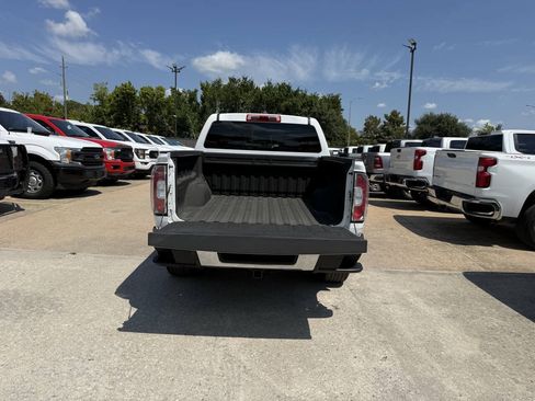Used 2015 GMC Canyon SLT RWD image 37