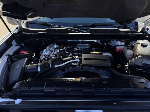 Used 2023 Chevrolet Silverado 3500 High Country image 35