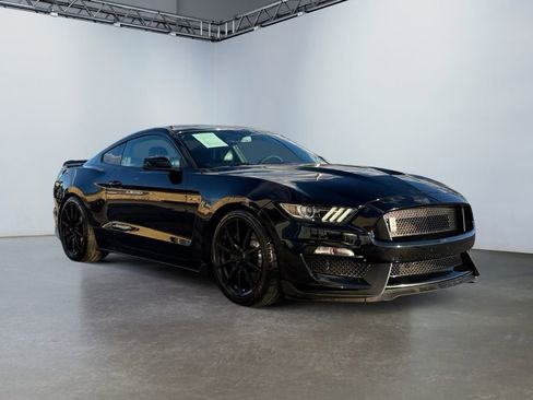 Used 2017 Ford Mustang Shelby GT350 image 3