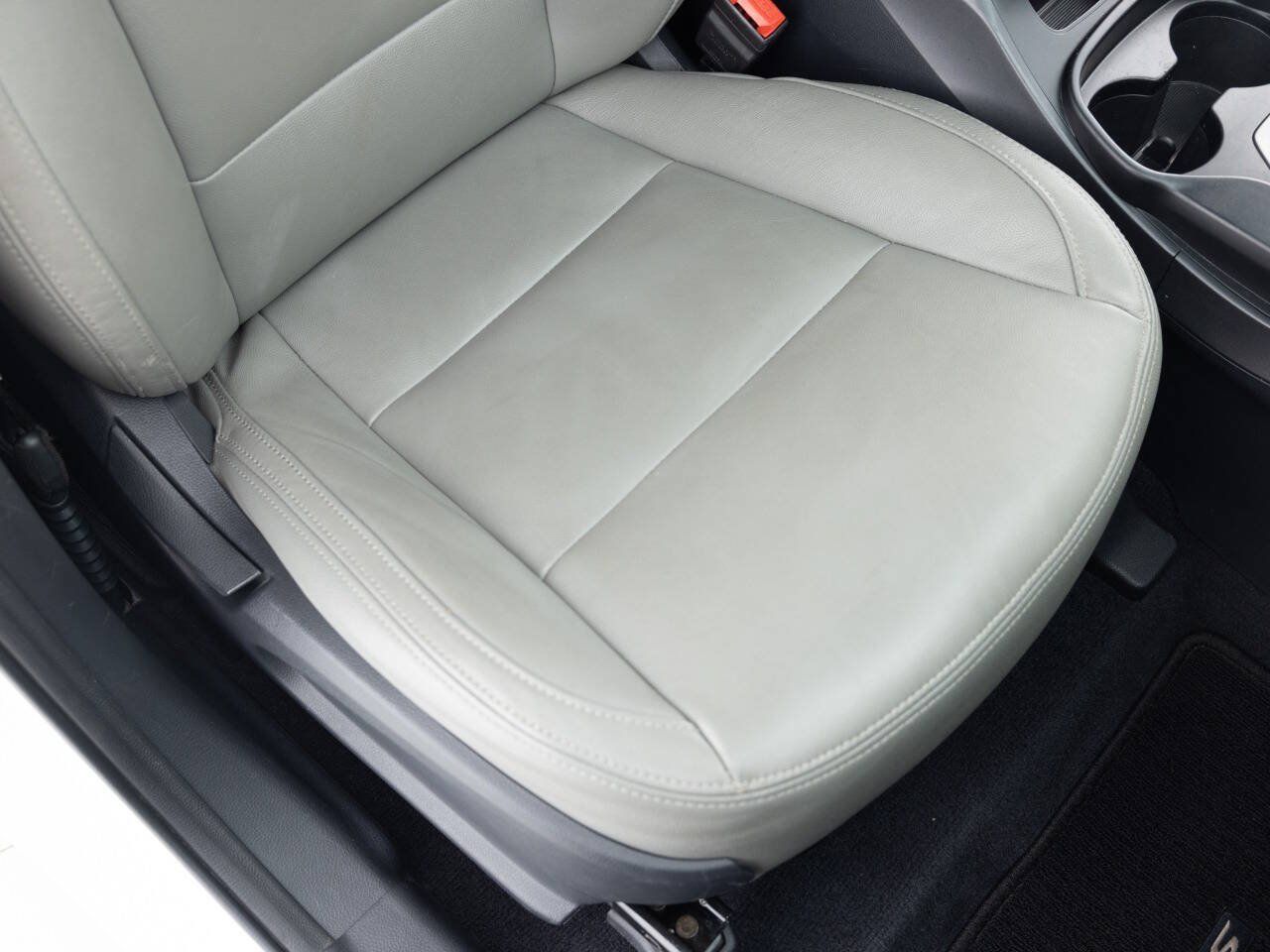 Used 2016 Hyundai Santa Fe Sport FWD image 25