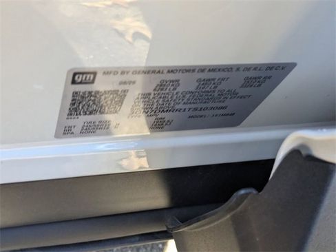 New 2026 Chevrolet Equinox EV LT image 38