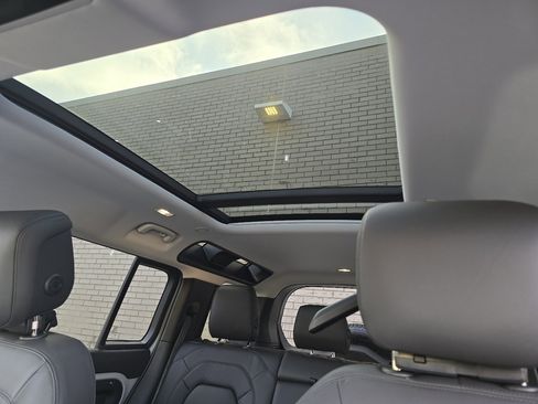 New 2026 Land Rover Defender 110 S image 3