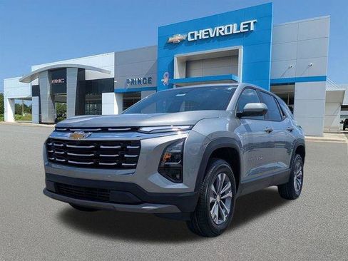 New 2026 Chevrolet Equinox LT w/ Convenience Package II FWD image 9