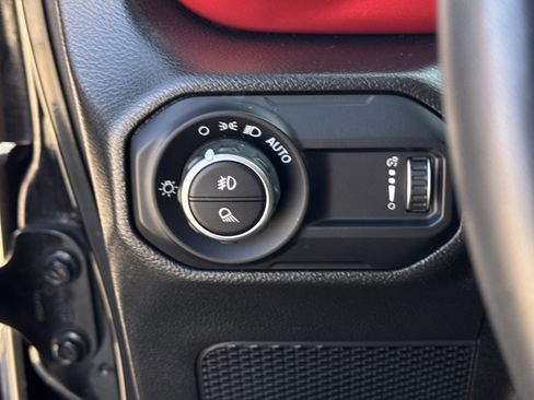 Used 2023 Jeep Gladiator Rubicon w/ Cold Weather Group image 25