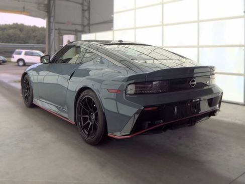 Used 2025 Nissan Z NISMO w/ Floor Mat Package RWD image 7