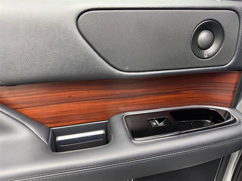 Used 2023 Lincoln Navigator Reserve image 35