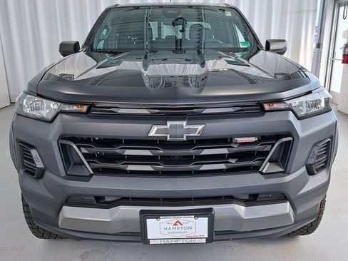 Used 2024 Chevrolet Colorado Trail Boss w/ Advanced Trailering Package AWD/4WD image 3