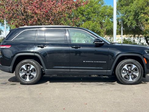 Used 2024 Jeep Grand Cherokee Limited 4xe AWD/4WD image 3