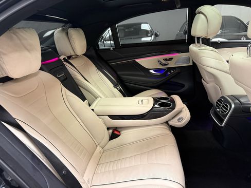 Used 2018 Mercedes-Benz S 560 4MATIC Sedan image 27