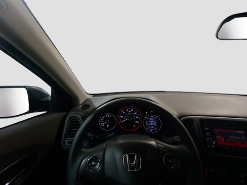 Used 2021 Honda HR-V LX image 7