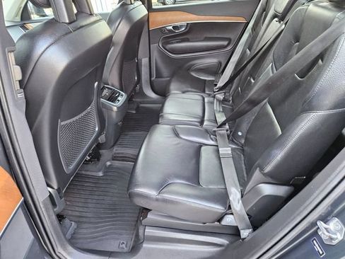 Used 2021 Volvo XC90 T6 Momentum w/ Advanced Package AWD/4WD image 14