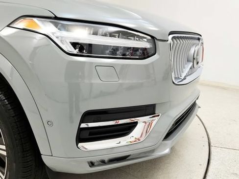 Used 2025 Volvo XC90 B6 Plus w/ Protection Package Premier AWD/4WD image 22