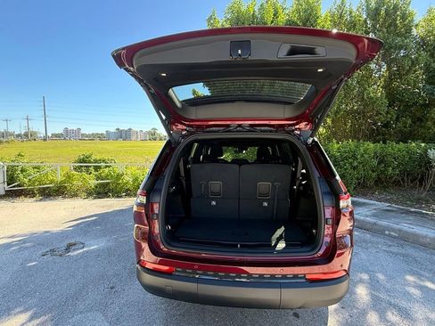 New 2025 Jeep Grand Cherokee L Altitude image 35