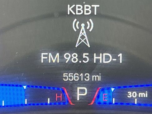 Used 2022 Chrysler 300 Touring w/ Sport Appearance Package RWD image 12