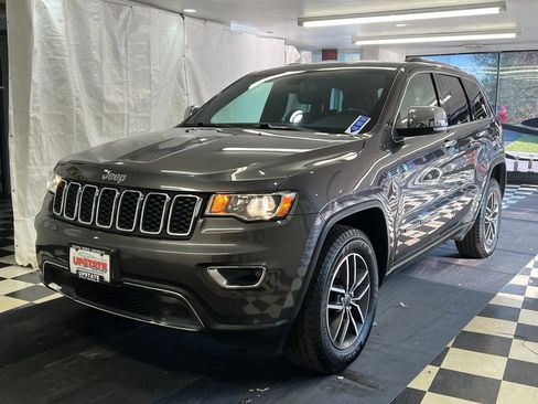 Used 2020 Jeep Grand Cherokee Limited AWD/4WD image 3