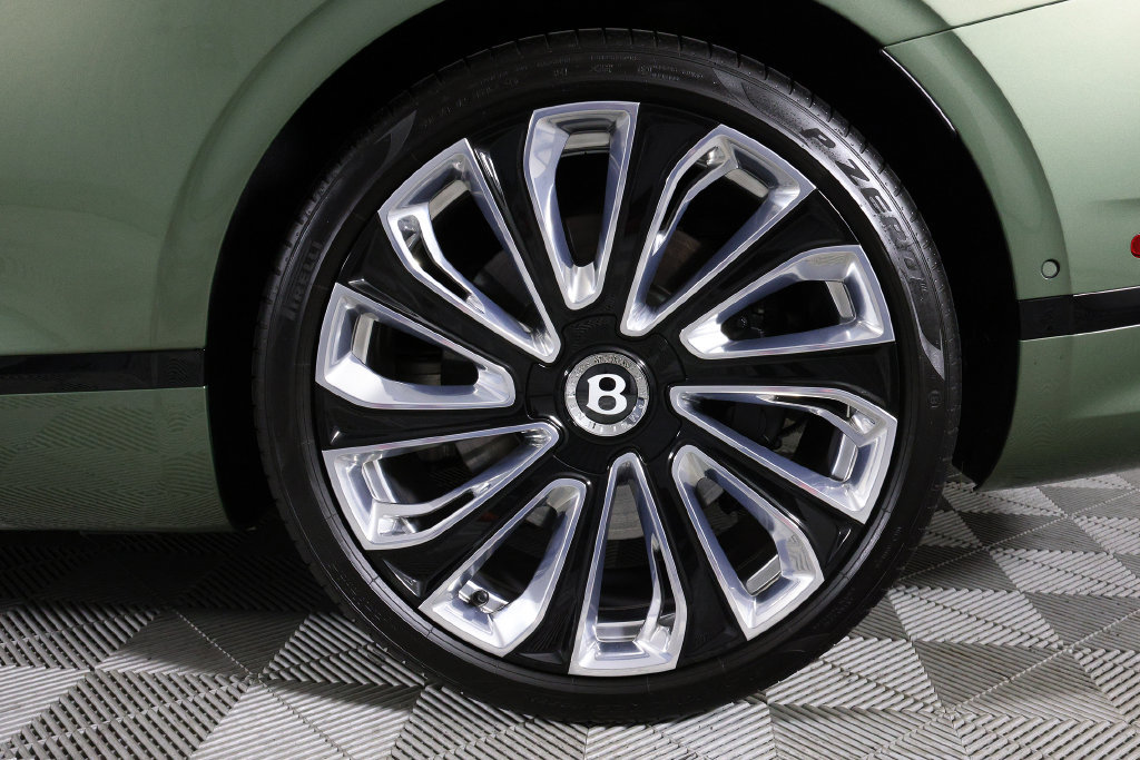 Used 2024 Bentley Continental GT Mulliner AWD/4WD image 52