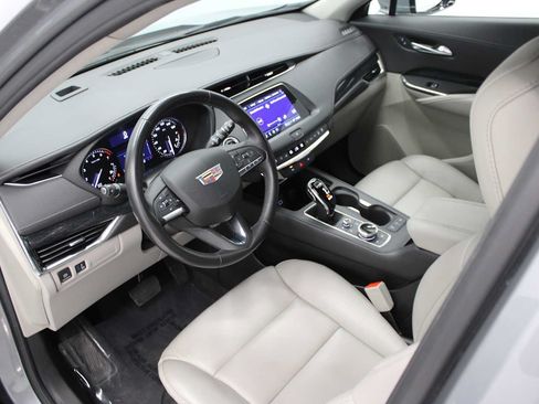 Used 2023 Cadillac XT4 Premium Luxury AWD/4WD image 6
