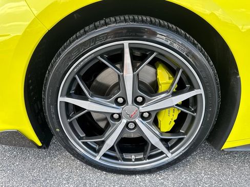 Used 2021 Chevrolet Corvette Stingray Premium Cpe w/ Z51 Performance Package RWD image 14