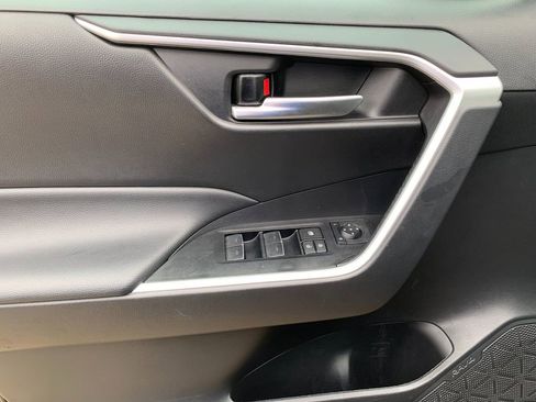 Used 2024 Toyota RAV4 XLE image 12