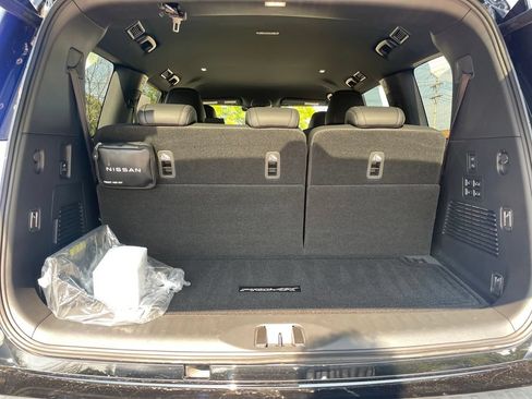 Used 2025 Nissan Armada PRO-4X AWD/4WD image 10
