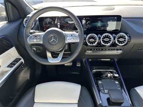 Used 2021 Mercedes-Benz GLA 250 GLA 250 image 11