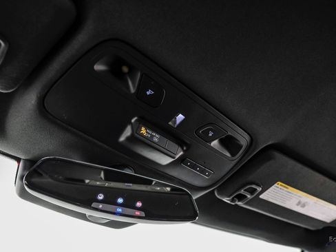 Used 2018 Chevrolet Camaro ZL1 RWD image 42