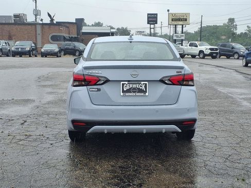 Used 2024 Nissan Versa SR w/ Trunk Package FWD image 5