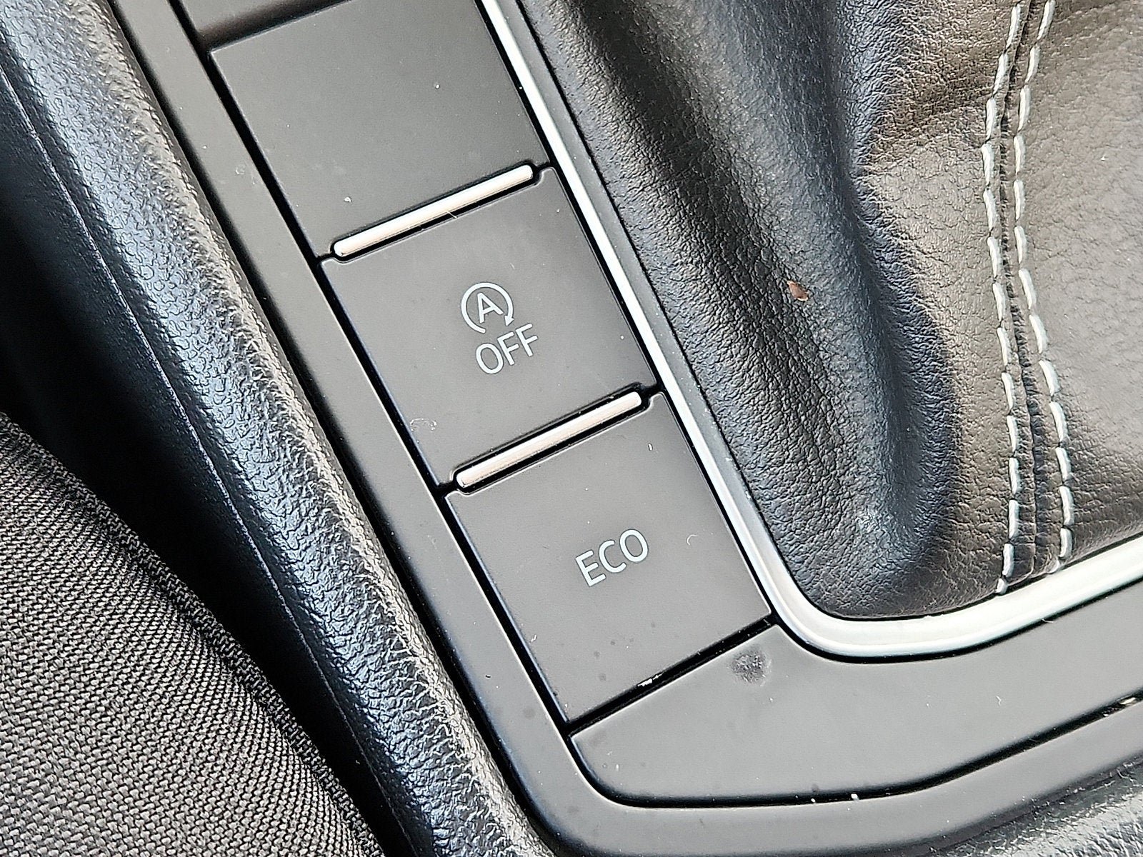 Certified 2023 Volkswagen Jetta S FWD image 23