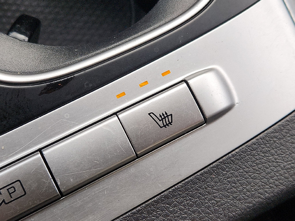 Used 2024 Kia Carnival LX FWD image 22