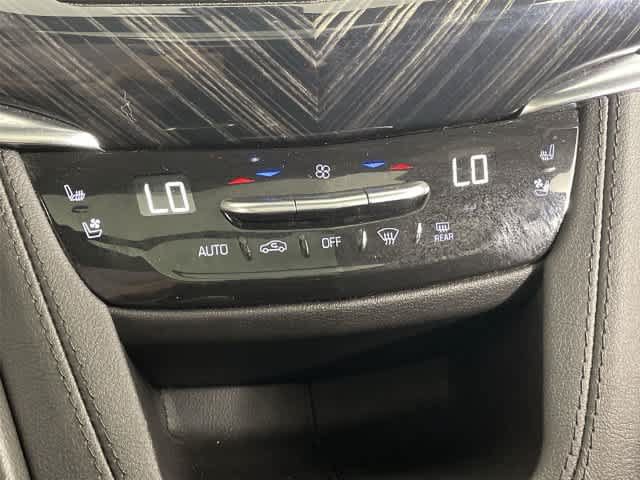 Used 2024 Cadillac XT6 Premium Luxury w/ LPO, Floor Liner Package AWD/4WD image 29