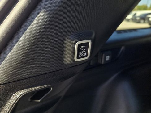 Used 2024 Jeep Grand Cherokee Limited image 15