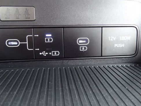 Used 2024 Hyundai Kona SEL FWD image 29