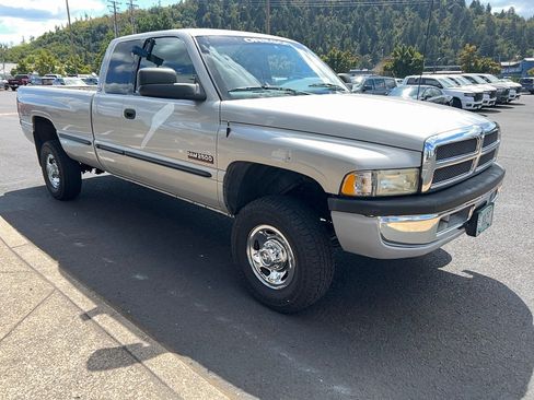 Used 1999 Dodge Ram 2500 Truck 4x4 Quad Cab image 3