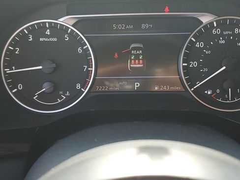 Used 2025 Nissan Pathfinder SV w/ SV Premium Package AWD/4WD image 15